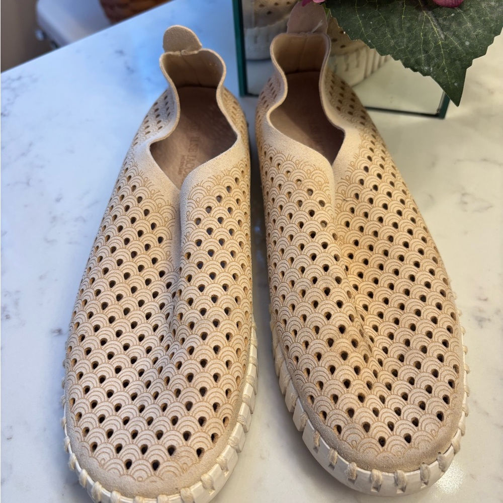 ILSE JACOBSEN Tulip Perforated Slip On Flats Size 38